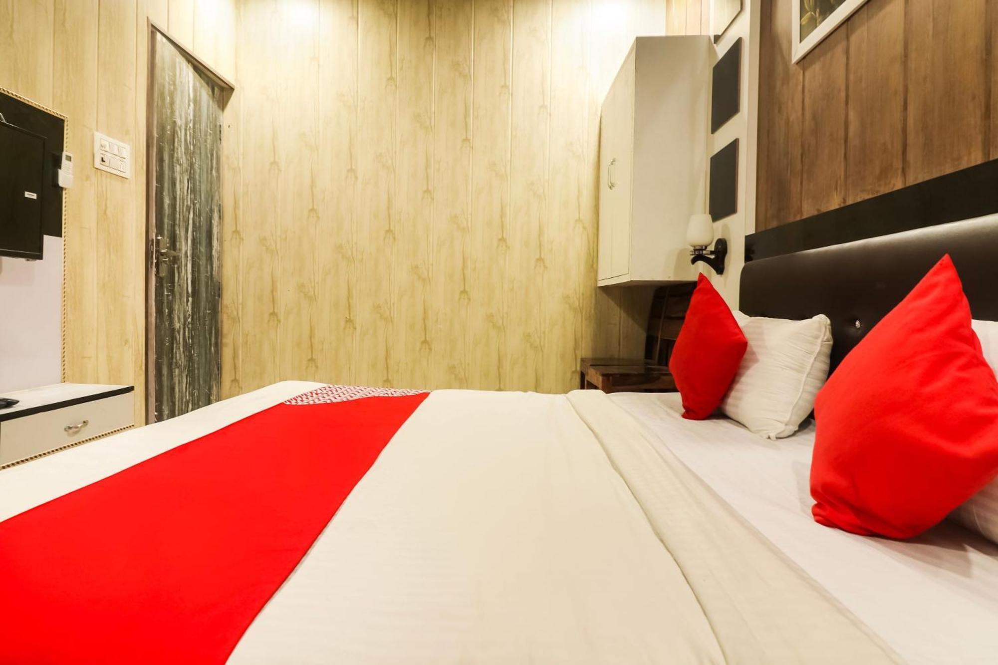 Hotel O Sheela Rohtak Екстер'єр фото